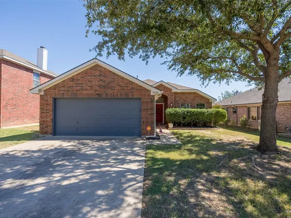 8408 Horse Whisper Ln, Fort Worth, TX 76131