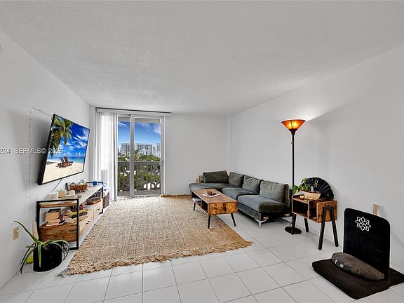 4th image of 1020 Meridian Ave APT 715