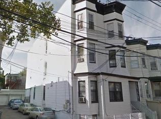 35 Poplar St #202, Jersey City, NJ 07307