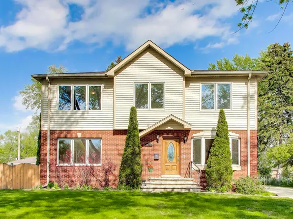 1113 S Birch Dr, Mount Prospect, IL 60056