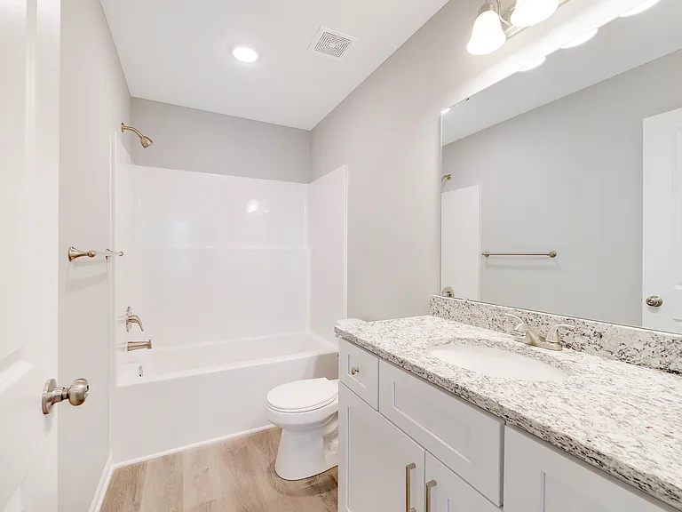 Copper Creek Apartments — Photo 9