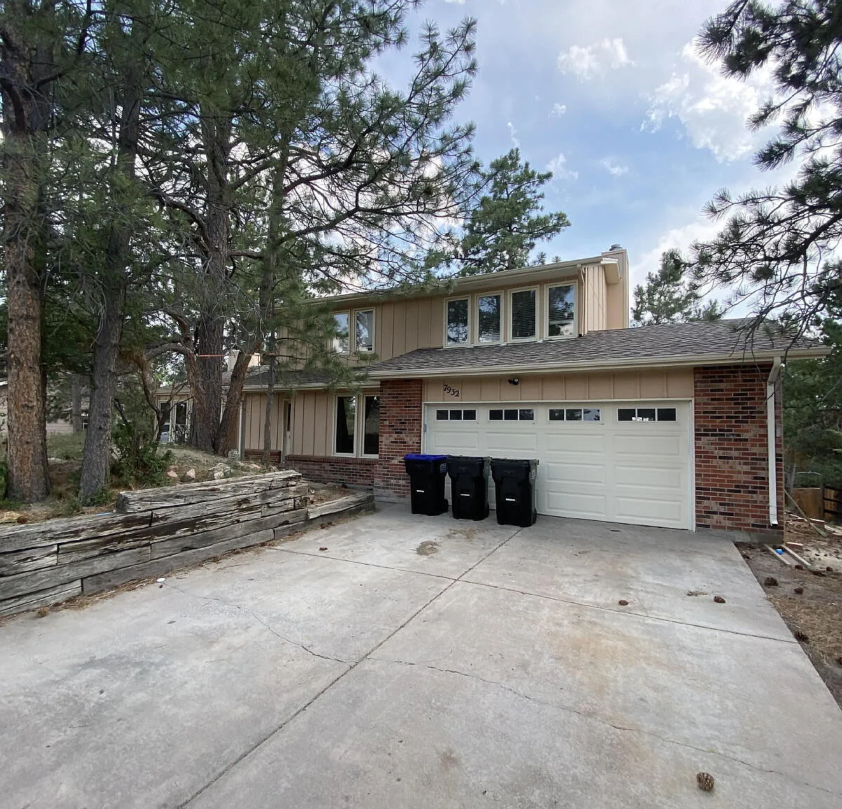 4 bed, 4.0 bath, 2952 sqft, $3,200 — Photo 1
