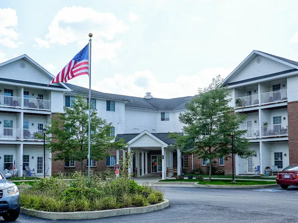 Quail Meadow Senior Living, 595 Stearns Rd #101, Fostoria, OH 44830
