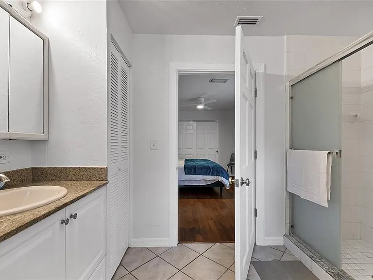 2469 Waldemere St — Photo 20