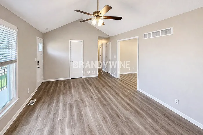 106 S Prairie Rose St — Photo 5