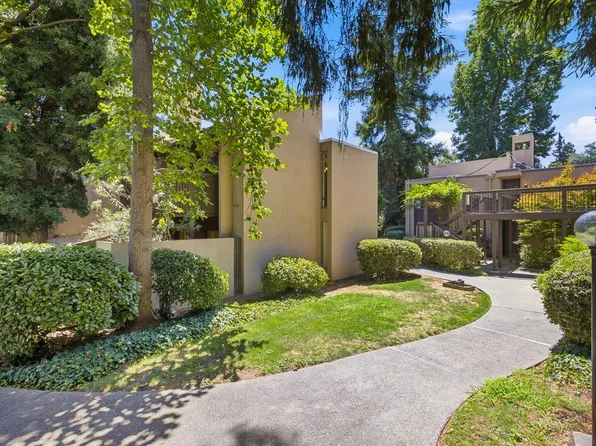 2202 Woodside Ln Unit 4, Sacramento, CA 95825