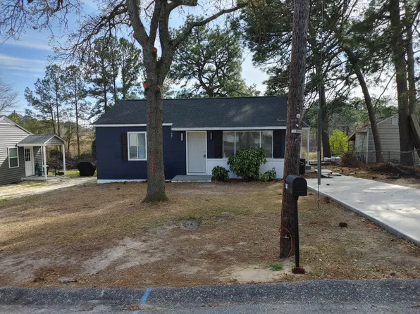 110 Rupe St, Spring Lake, NC 28390
