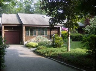 6 Kastal Dr, Ridge, NY 11961