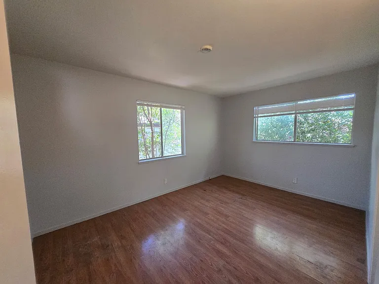 2615 D St #6 — Photo 9
