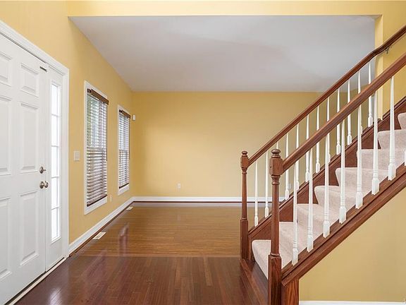 3rd image of 12 Haverton Ln