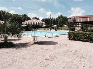 7300 NW 17th St APT 411, Fort Lauderdale, FL 33313