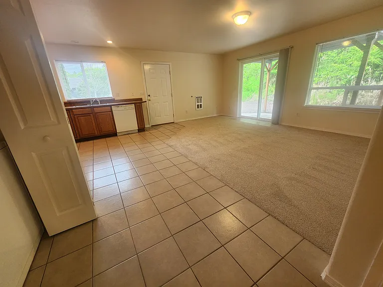 621 Sunnyside Blvd #C — Photo 10