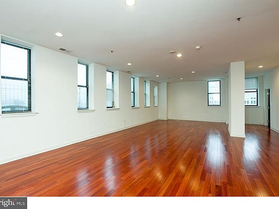 5th image of 1001-13 Chestnut St #104E
