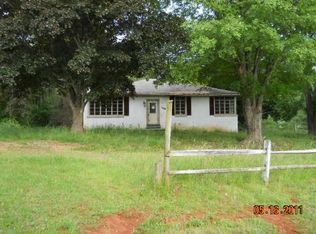 224 Pine Cone Ln, Mount Airy, NC 27030