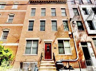 215 Clinton St APT 2L, Hoboken, NJ 07030
