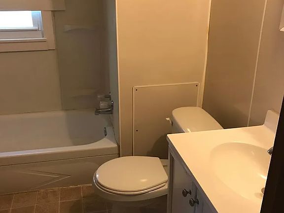 5th image of 6711 Black Walnut Ct