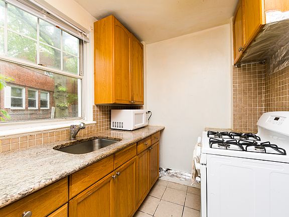 5th image of 147-87 Grand Central Pkwy APT 97A