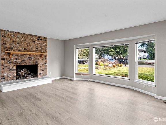 2nd image of 15320 118th Avenue Ct E