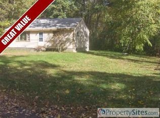 863 Knotty Oak Rd, Coventry, RI 02816