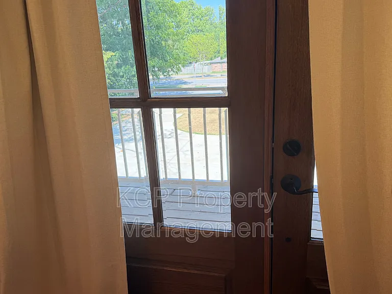 1813 Garland Ave #2 — Photo 8