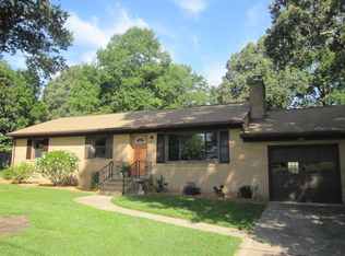 208 Carol Dr, Yorktown, VA 23692