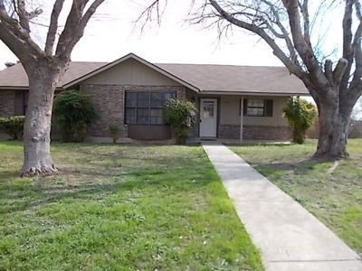 143 Barry St, Uvalde, TX, 78801