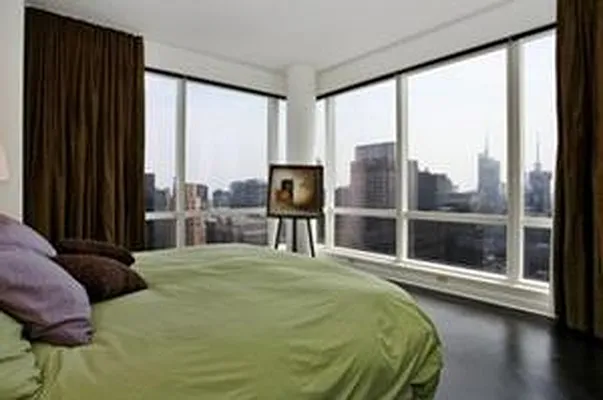 Rented by Corcoran | media 32