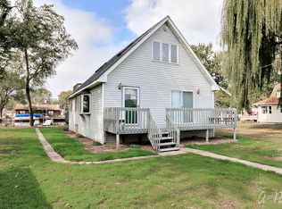 37432 N Terrace Ln, Spring Grove, IL 60081