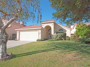 6205 Ambergrove St, Bakersfield, CA 93313