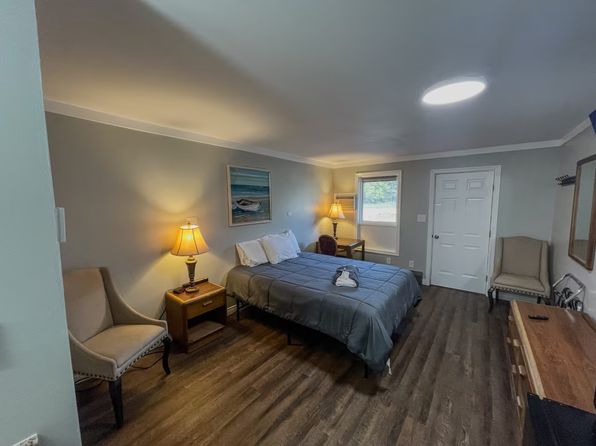 735 Main St #43