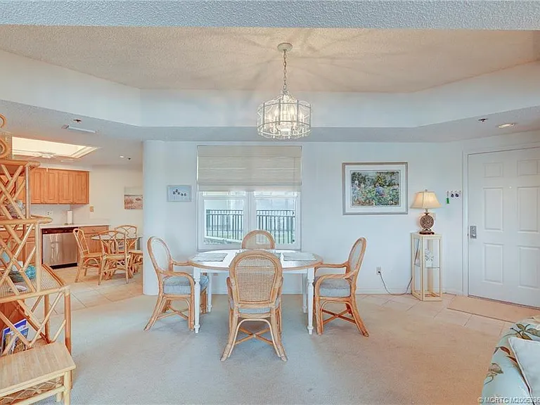 221 NE Plantation Rd #407 — Photo 21