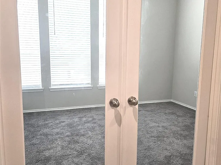 8711 Fox Trail Dr — Photo 12