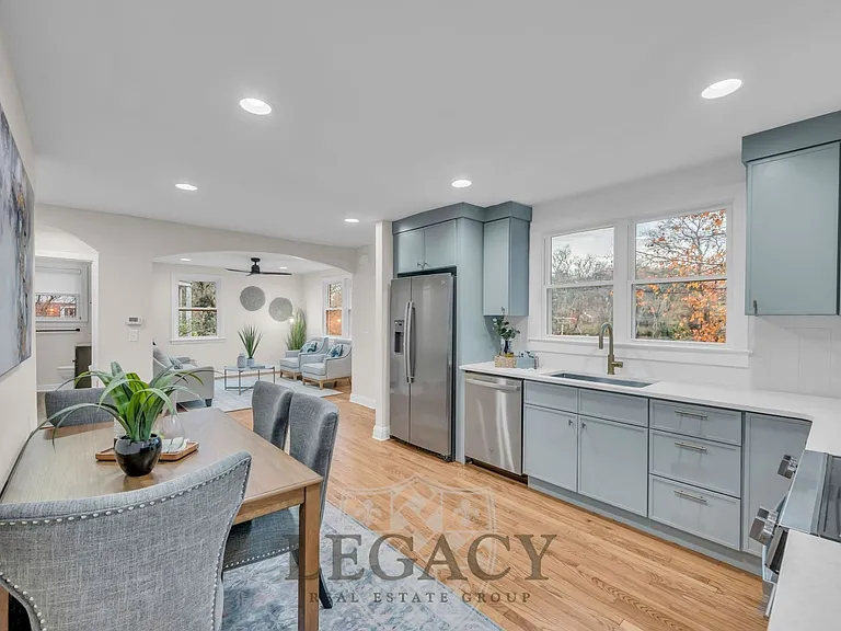 719 Woodmere Dr — Photo 7