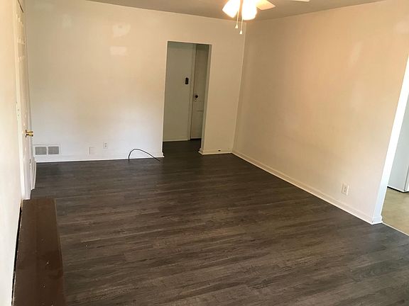 5th image of 2021 N Rosewood Ave