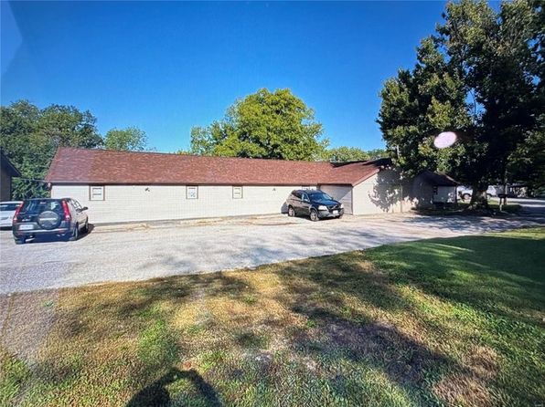 1213 Noah Dr, Imperial, MO 63052