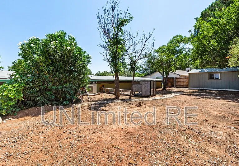 3948 E Del Rio Dr — Photo 16