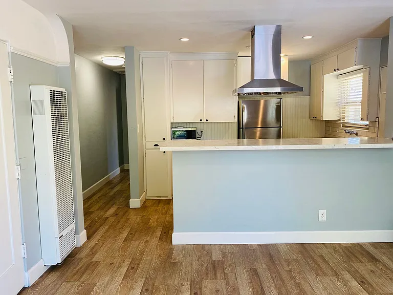 2315 Lincoln Ave — Photo 5