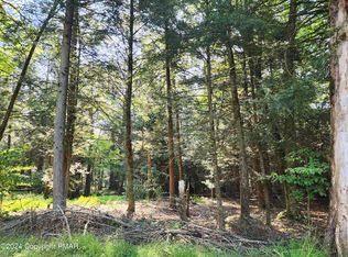 35 Laurel Ln, Albrightsville, PA 18210