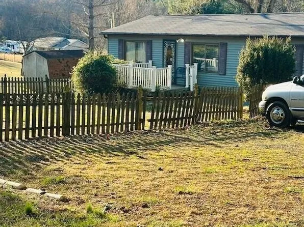 4637 Nails Creek Rd, Rockford, TN 37853