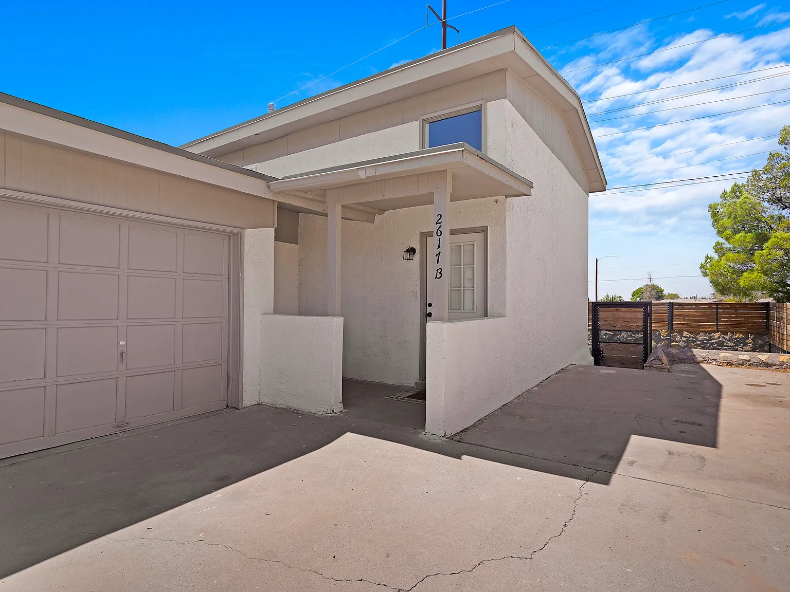 3 bed, 1219 sqft, $1,850 — Photo 1