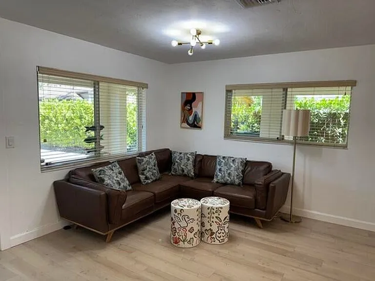 632 SW 8th Ave — Photo 15