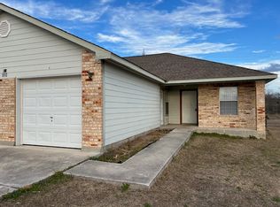 512B Crest Dr, San Marcos, TX 78666