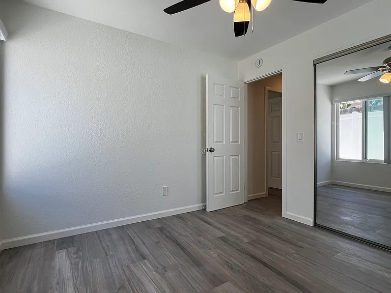 Florida Street Apartments — Photo 27