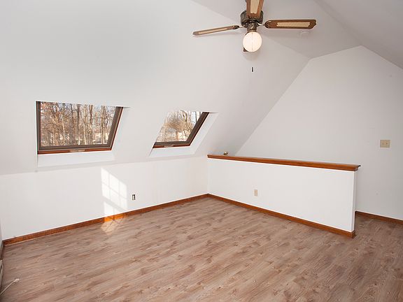 Loft space w/ amazing light