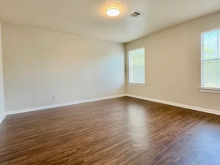 21115 Cape Coral — Photo 17
