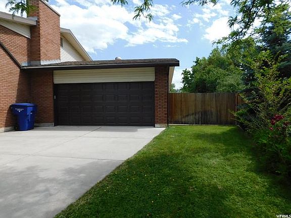3rd image of 1606 E Monaco Cir