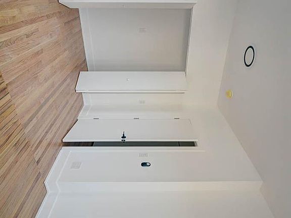 4th image of 2540 N Lawndale Ave #1E