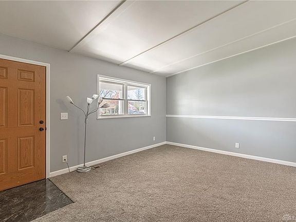5th image of 1100 Frayne Dr
