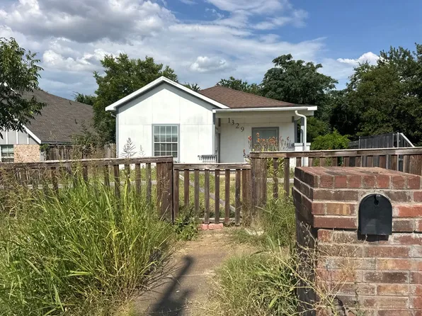 1329 New York Ave, Fort Worth, TX 76104