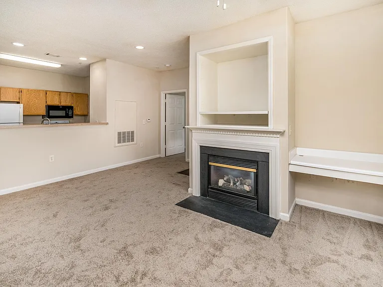 Argyle Place Apartment Homes — Photo 34